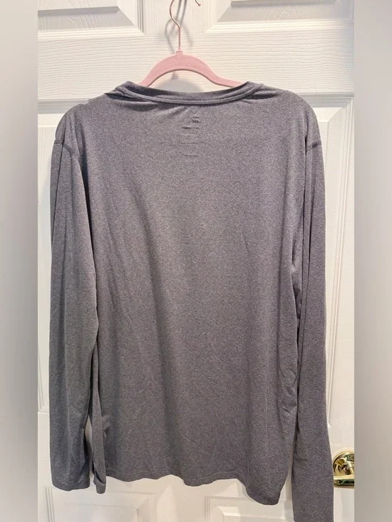 all in motion Men's Heather Charcoal Performance Tee-Men’s Large - Picture 5 of 6